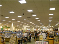 Bernie Williams Book Signing At The Barnes And Noble